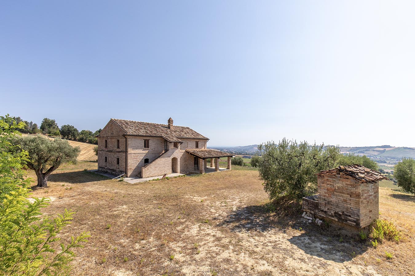 Country house with sea view in Le Marche
