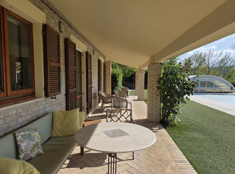 Country house with Pool in Le Marche