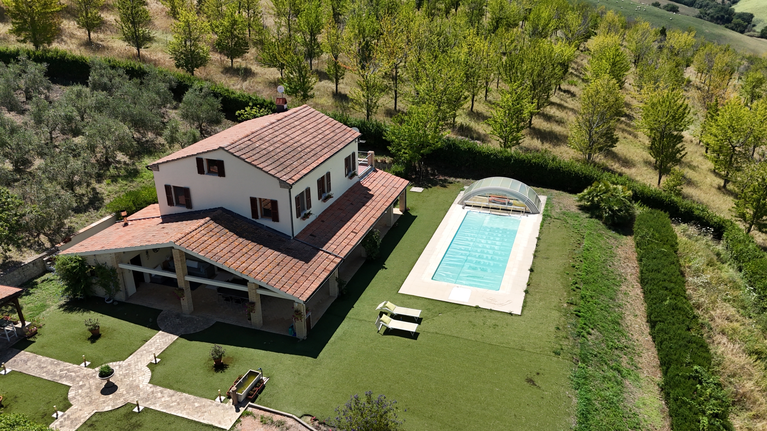 Country house with Pool in Le Marche