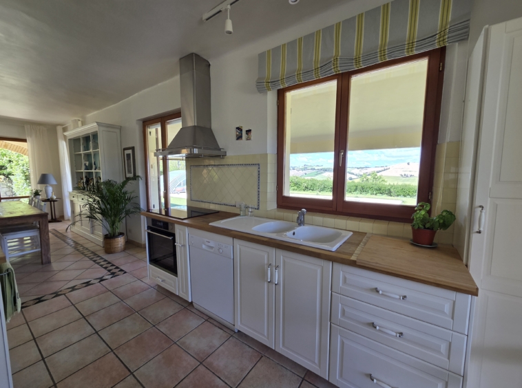 Country house with Pool in Le Marche