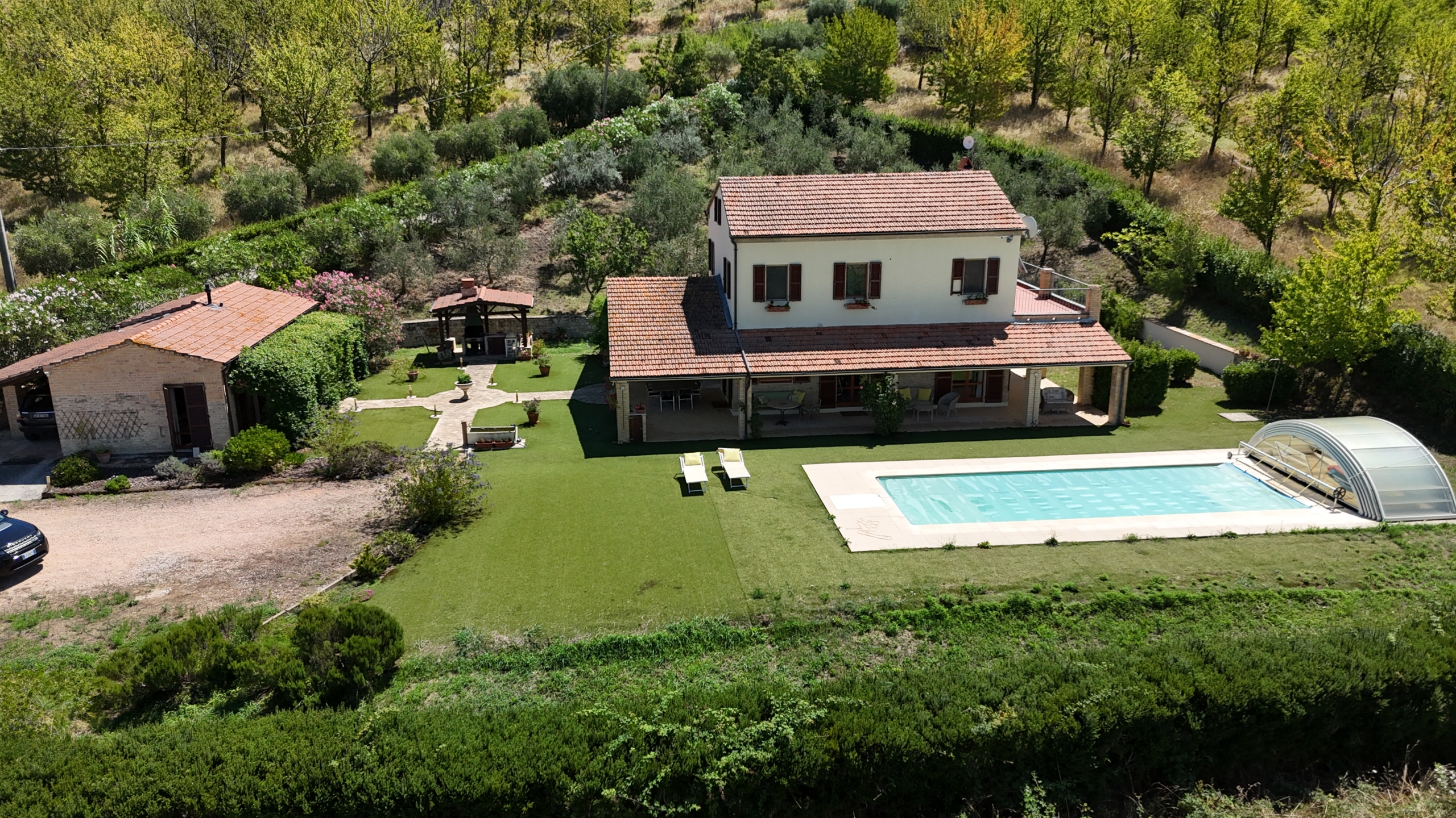 Country house with Pool in Le Marche